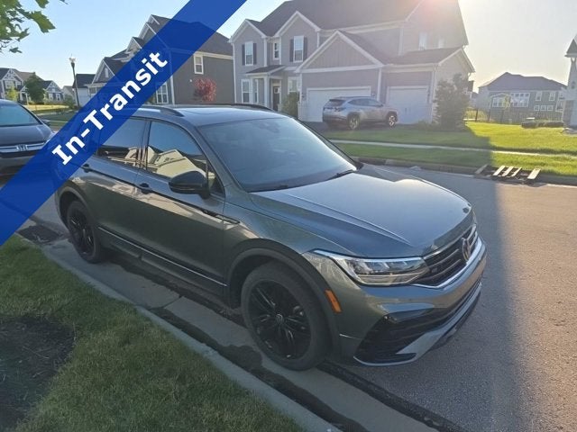 2022 Volkswagen Tiguan SE R-Line Black