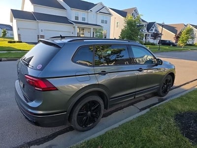2022 Volkswagen Tiguan SE R-Line Black