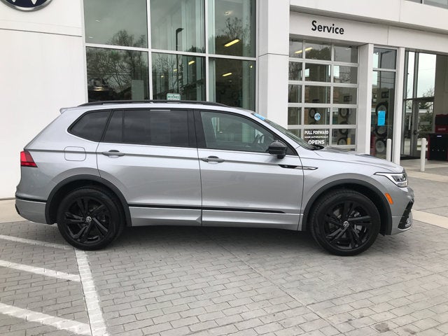 2024 Volkswagen Tiguan SE R-Line Black