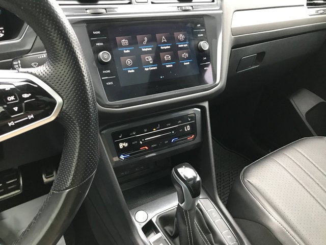 2022 Volkswagen Tiguan SE R-Line Black