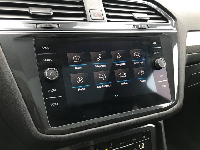 2022 Volkswagen Tiguan SE R-Line Black