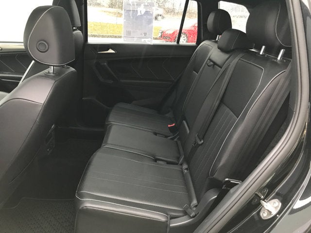 2022 Volkswagen Tiguan SE R-Line Black