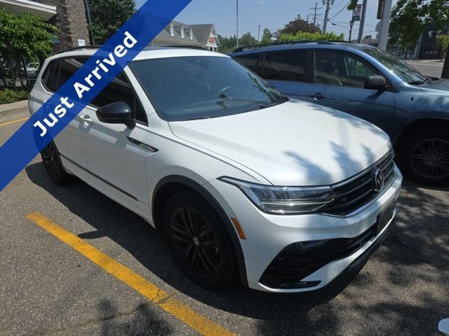 2022 Volkswagen Tiguan SE R-Line Black