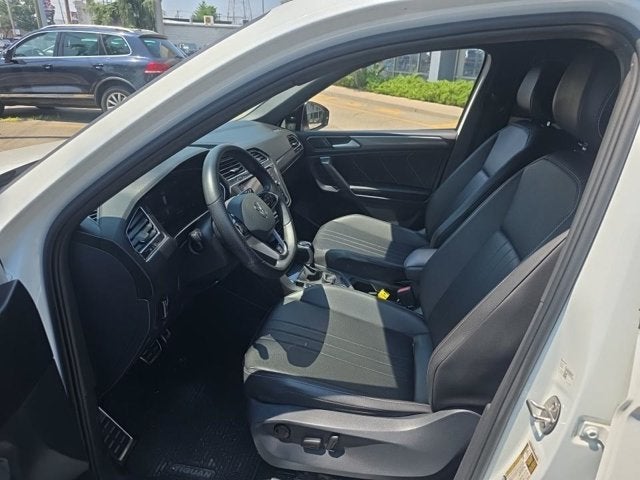 2022 Volkswagen Tiguan SE R-Line Black