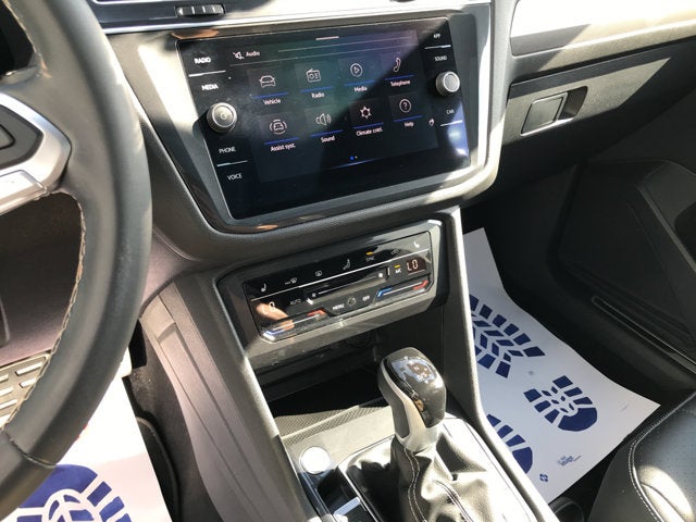 2023 Volkswagen Tiguan SE R-Line Black
