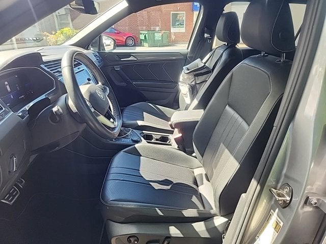 2023 Volkswagen Tiguan SE R-Line Black