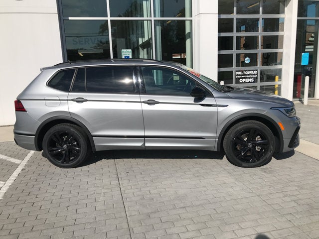 2023 Volkswagen Tiguan SE R-Line Black