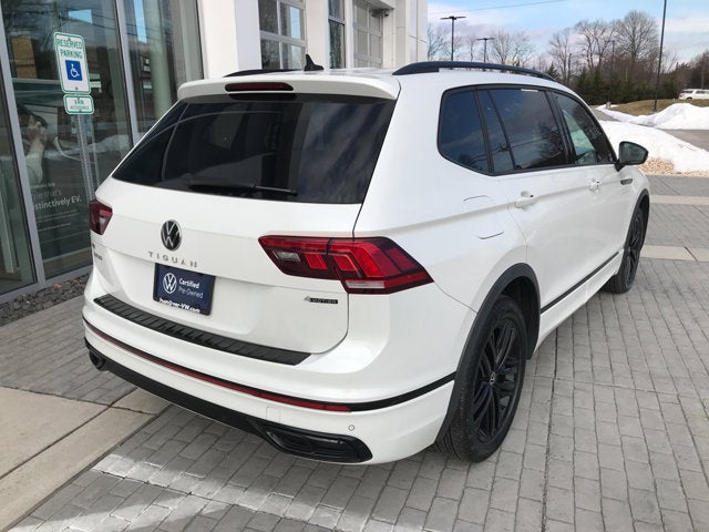 2022 Volkswagen Tiguan SE R-Line Black