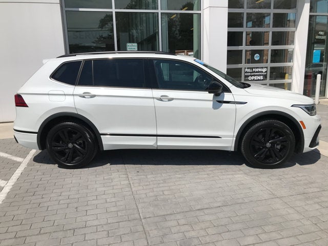 2023 Volkswagen Tiguan SE R-Line Black