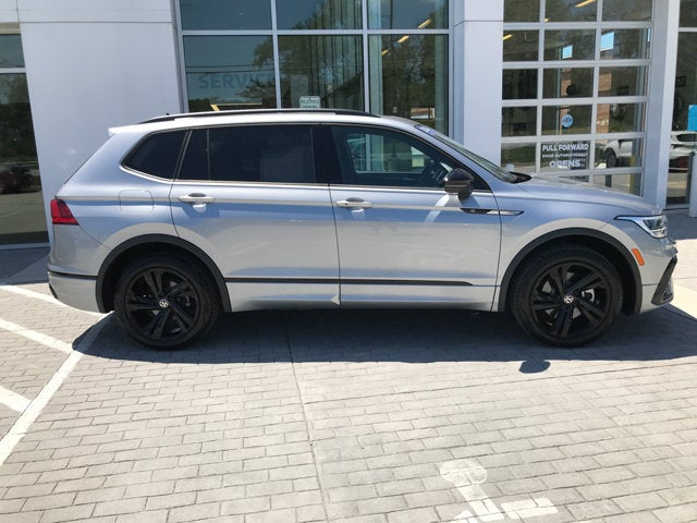 2024 Volkswagen Tiguan SE R-Line Black