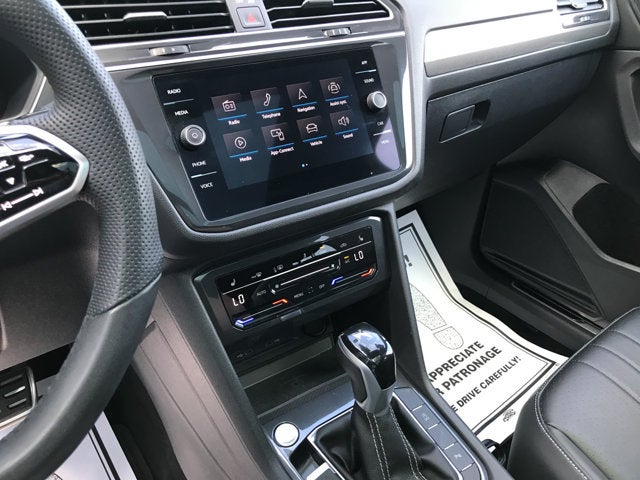 2024 Volkswagen Tiguan SE R-Line Black