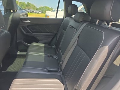 2024 Volkswagen Tiguan SE R-Line Black