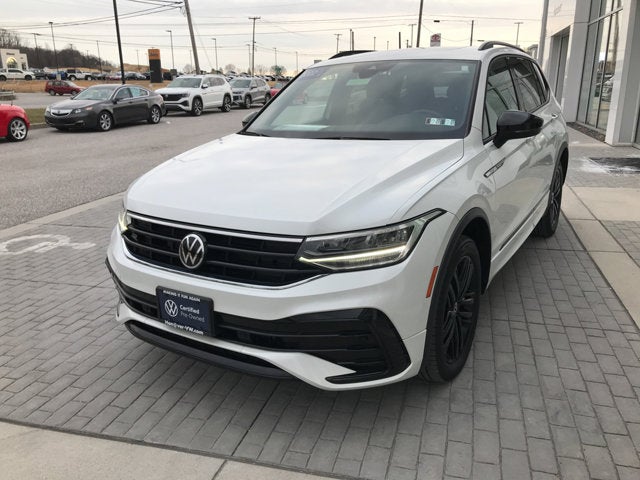 2022 Volkswagen Tiguan SE R-Line Black
