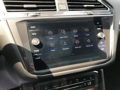 2023 Volkswagen Tiguan SE R-Line Black