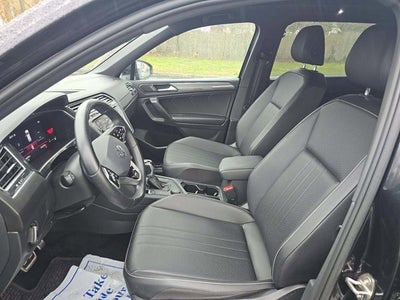2023 Volkswagen Tiguan SE R-Line Black