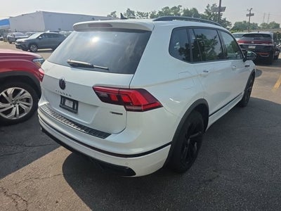 2023 Volkswagen Tiguan SE R-Line Black