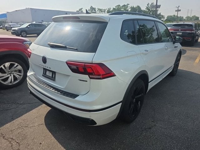 2023 Volkswagen Tiguan SE R-Line Black