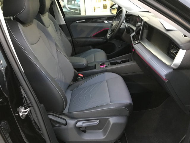 2025 Volkswagen Tiguan SE