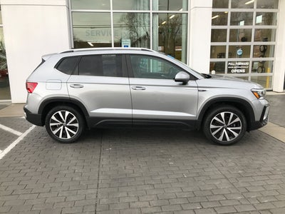 2023 Volkswagen Taos SE