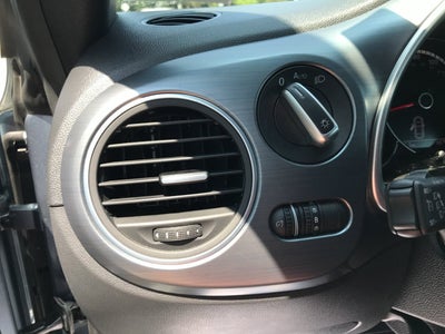 2016 Volkswagen Beetle Convertible 1.8T Denim