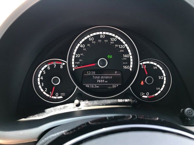 2016 Volkswagen Beetle Convertible 1.8T Denim