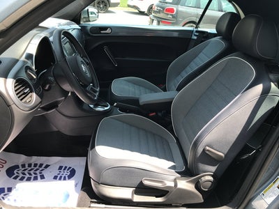 2016 Volkswagen Beetle Convertible 1.8T Denim