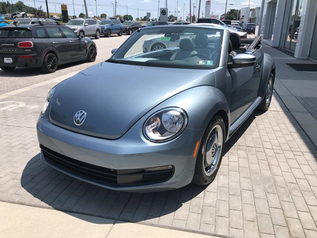 2016 Volkswagen Beetle Convertible 1.8T Denim