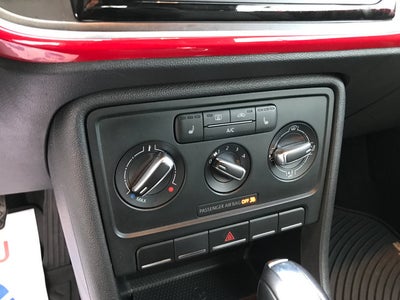 2013 Volkswagen Beetle Convertible 2.5L