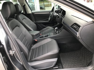 2022 Volkswagen Jetta SE