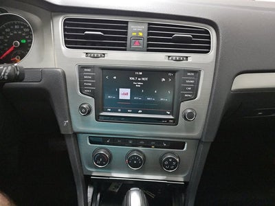 2016 Volkswagen Golf SportWagen Base