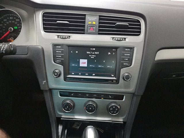 2016 Volkswagen Golf SportWagen Base