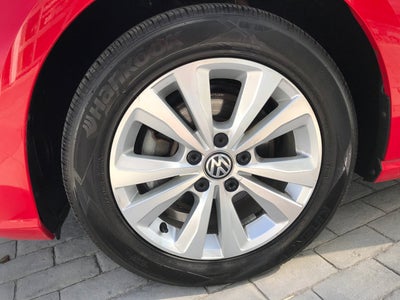 2019 Volkswagen Golf SE