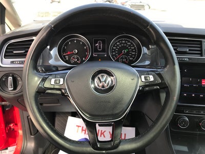 2019 Volkswagen Golf SE