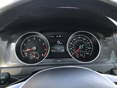 2019 Volkswagen Golf SE