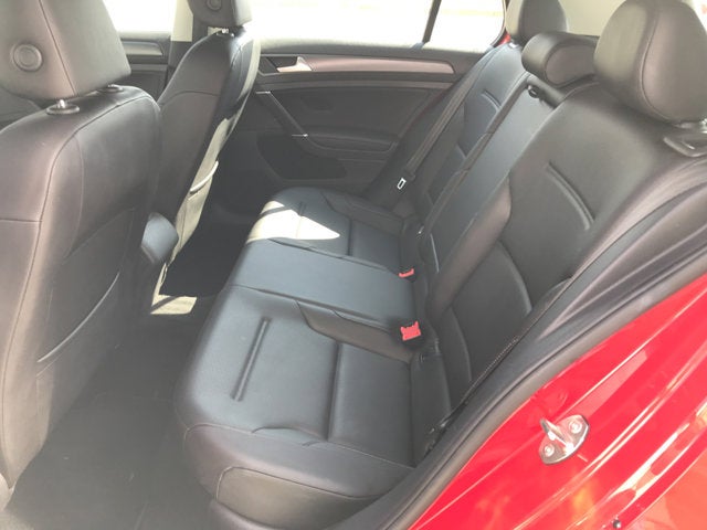 2019 Volkswagen Golf SE