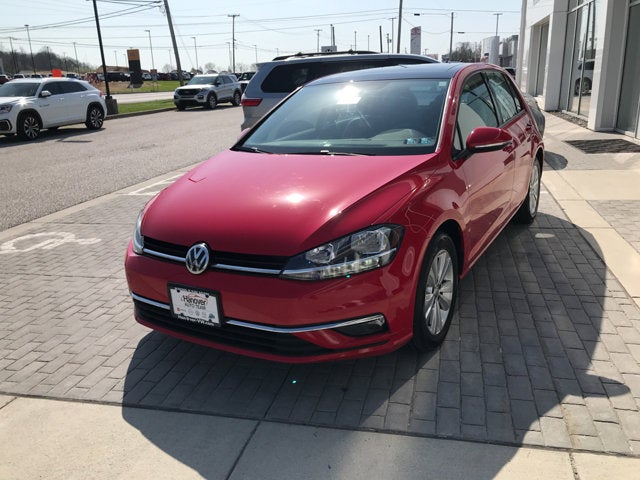 2019 Volkswagen Golf SE