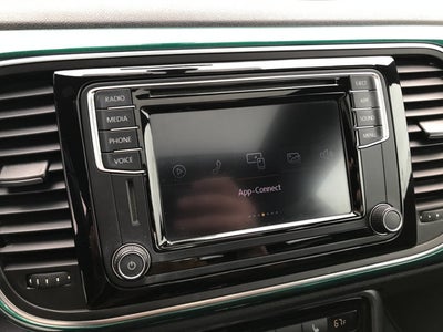 2018 Volkswagen Beetle SE