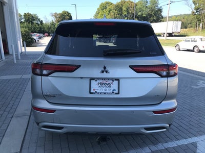 2022 Mitsubishi Outlander SE
