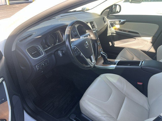2017 Volvo S60 Inscription Platinum