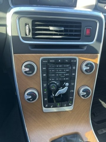 2017 Volvo S60 Inscription Platinum