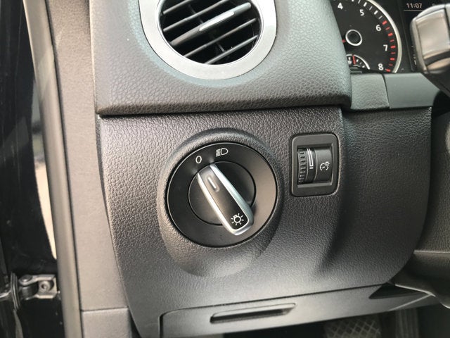 2012 Volkswagen Tiguan S w/Sunroof