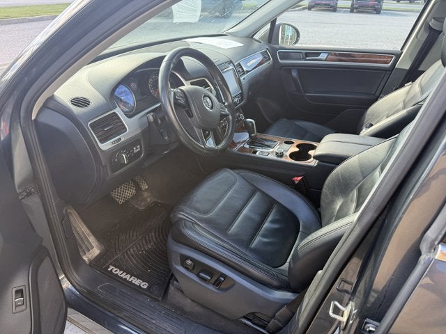 2012 Volkswagen Touareg Lux