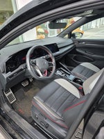 2024 Volkswagen Golf GTI SE