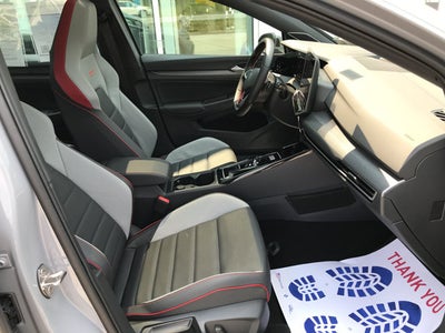 2025 Volkswagen Golf GTI SE