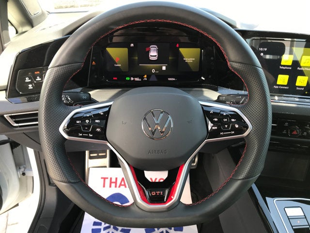 2024 Volkswagen Golf GTI SE