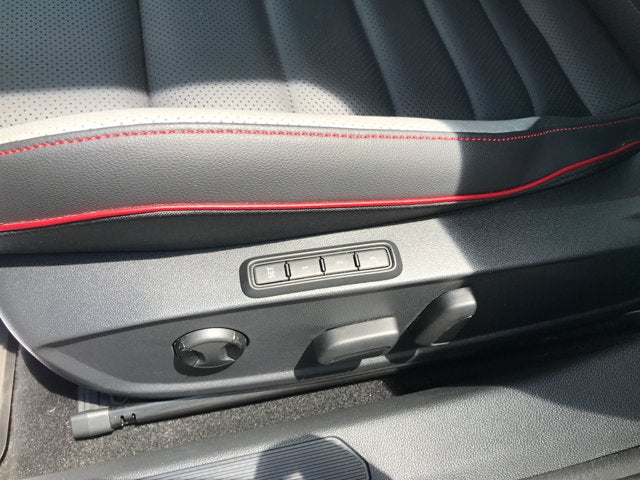 2024 Volkswagen Golf GTI Autobahn