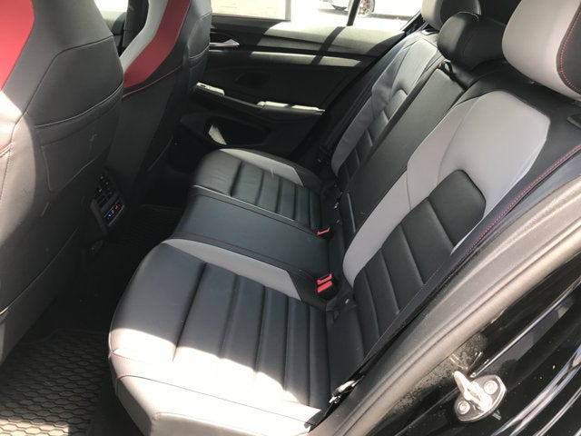 2024 Volkswagen Golf GTI Autobahn