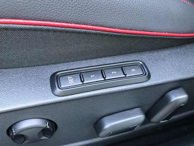 2025 Volkswagen Golf GTI Autobahn