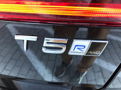 2018 Volvo XC60 R-Design