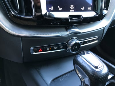 2018 Volvo XC60 R-Design